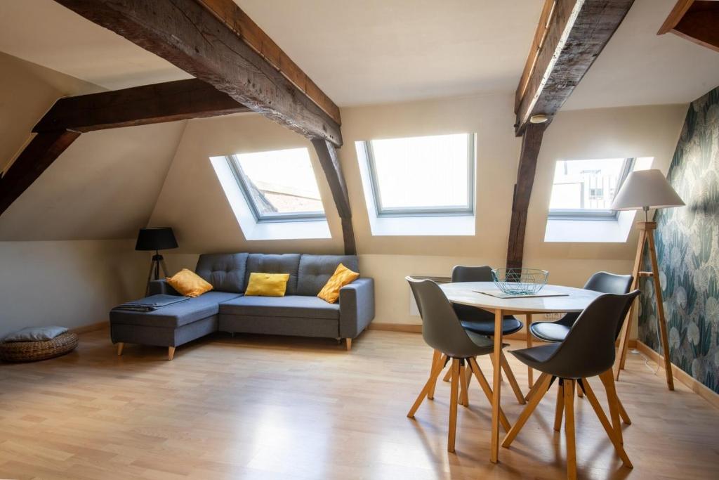 Charming Duplex in Lille city center: 4 people, Lille