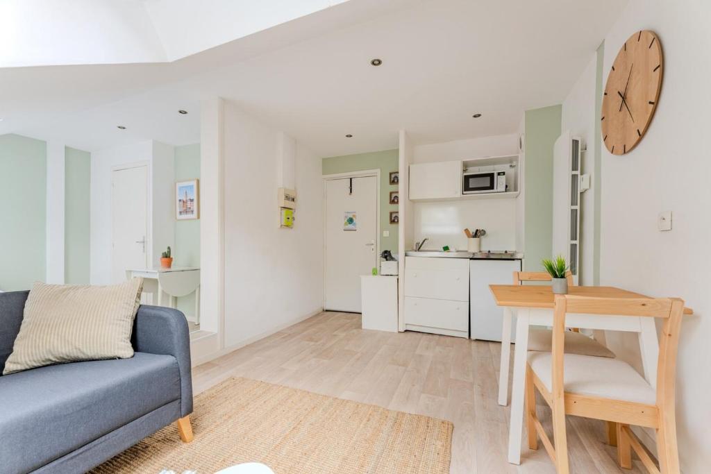Bright Studio for 2 : Lille City-center - 4