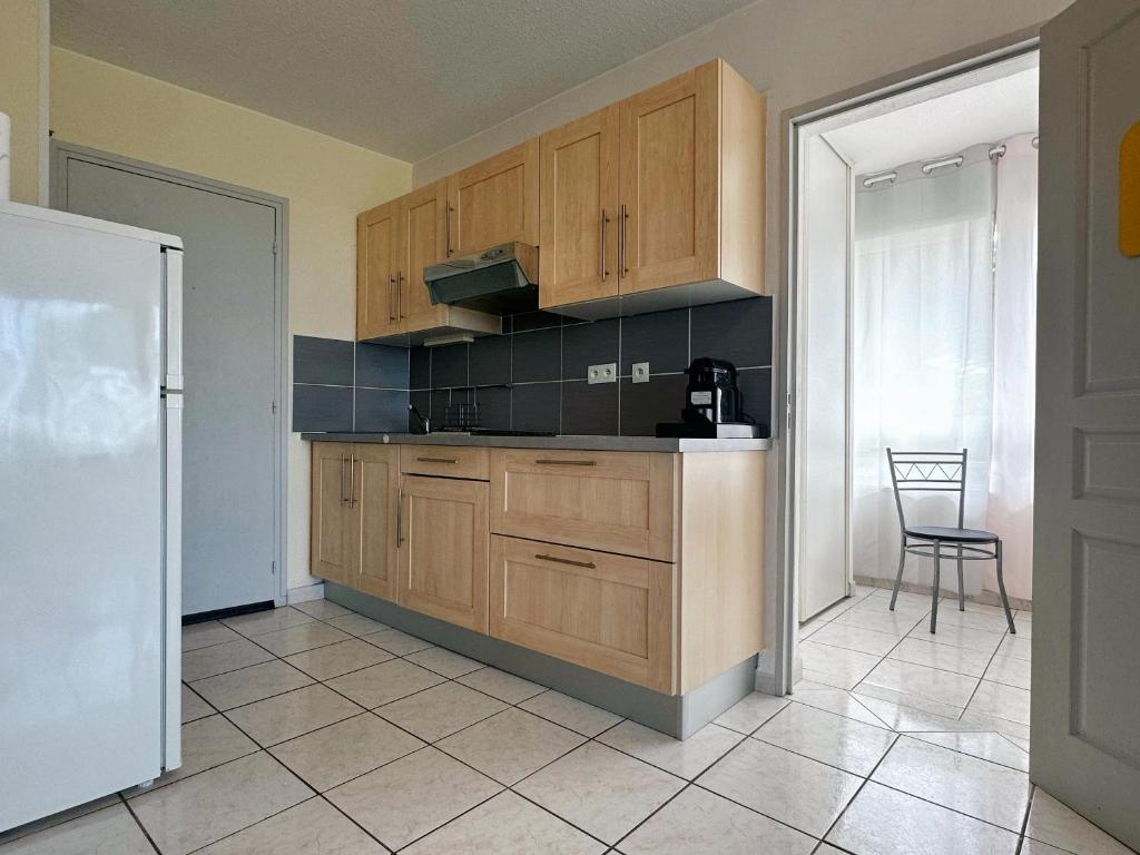 T2 Cocon lumineux en Bord de mer avec Piscine, Tennis et Parking - 2