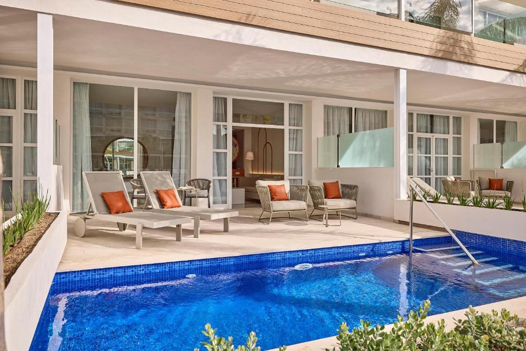 Zafiro Alzinar Mar Adults Only - Refurbished 2025 — Swimming pool in Can Picafort, Balearic Islands