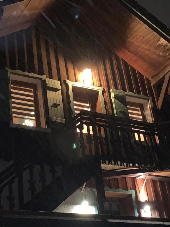 Apartment Alys, contemporary style apartment in mountain village, Abondance