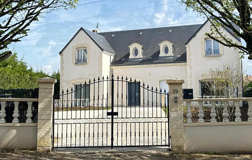 6 Bedroom Gorgeous Home In Blois - 1