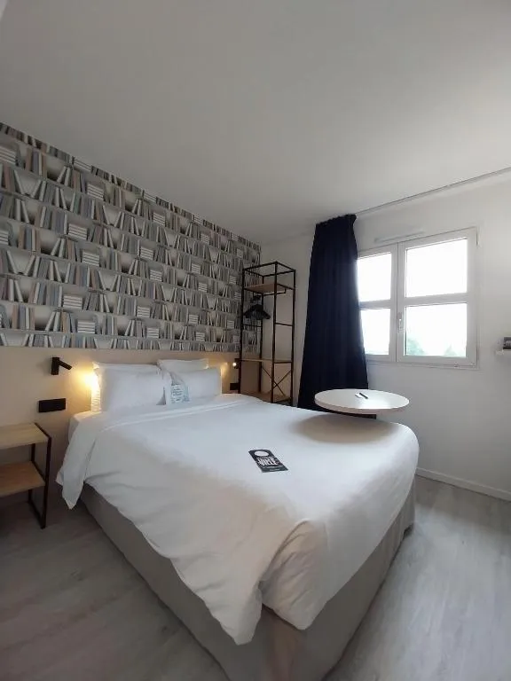 Kyriad Hôtel La Fleche，位于拉弗雷切的酒店