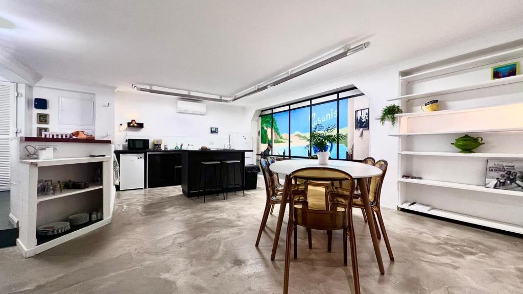 Coliving Ajaccio type Auberge de Jeunesse - 1