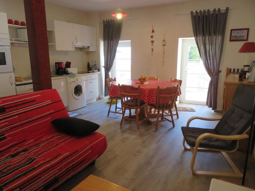 Appart 6 personnes, 2ch, parking, centre-ville - 1