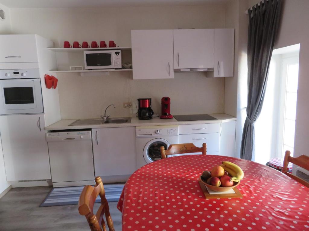 Appart 6 personnes, 2ch, parking, centre-ville - 3