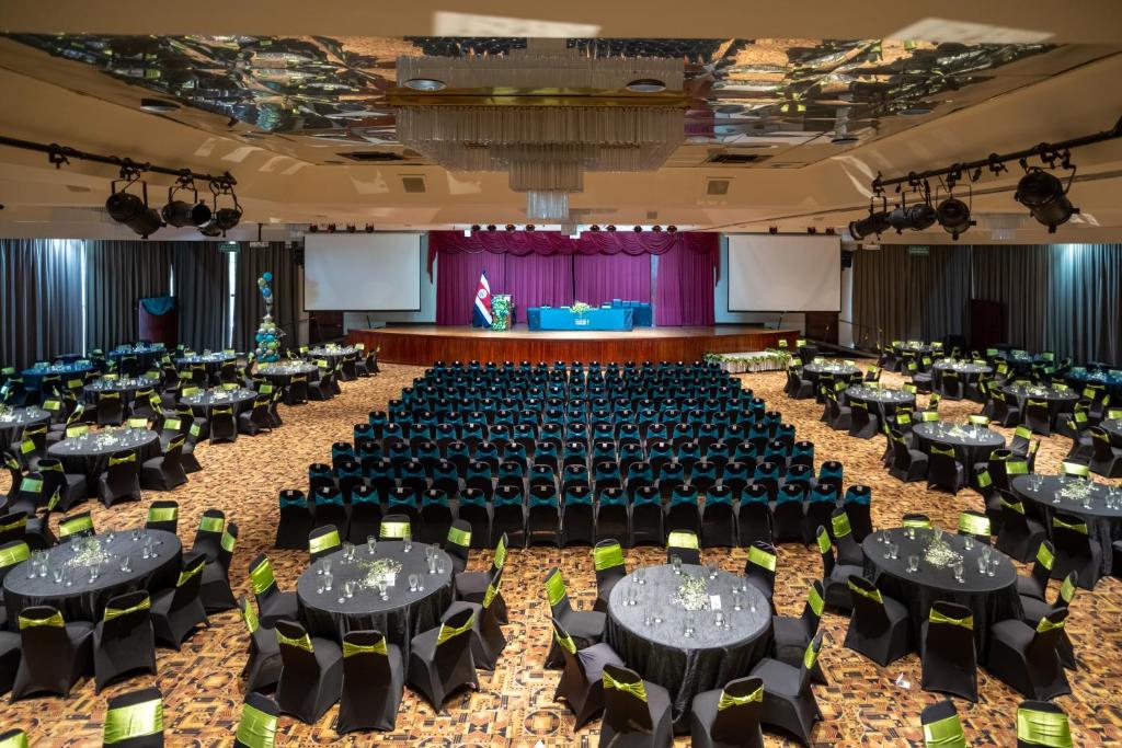 Banquet hall