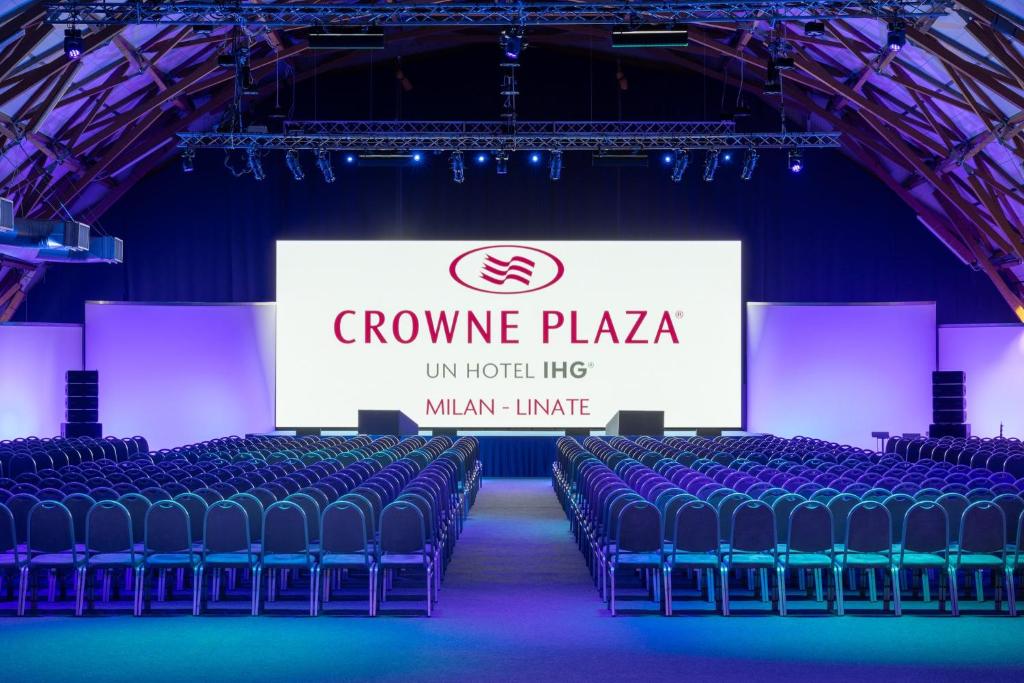 غرفة الاجتماعات/الاحتفالات