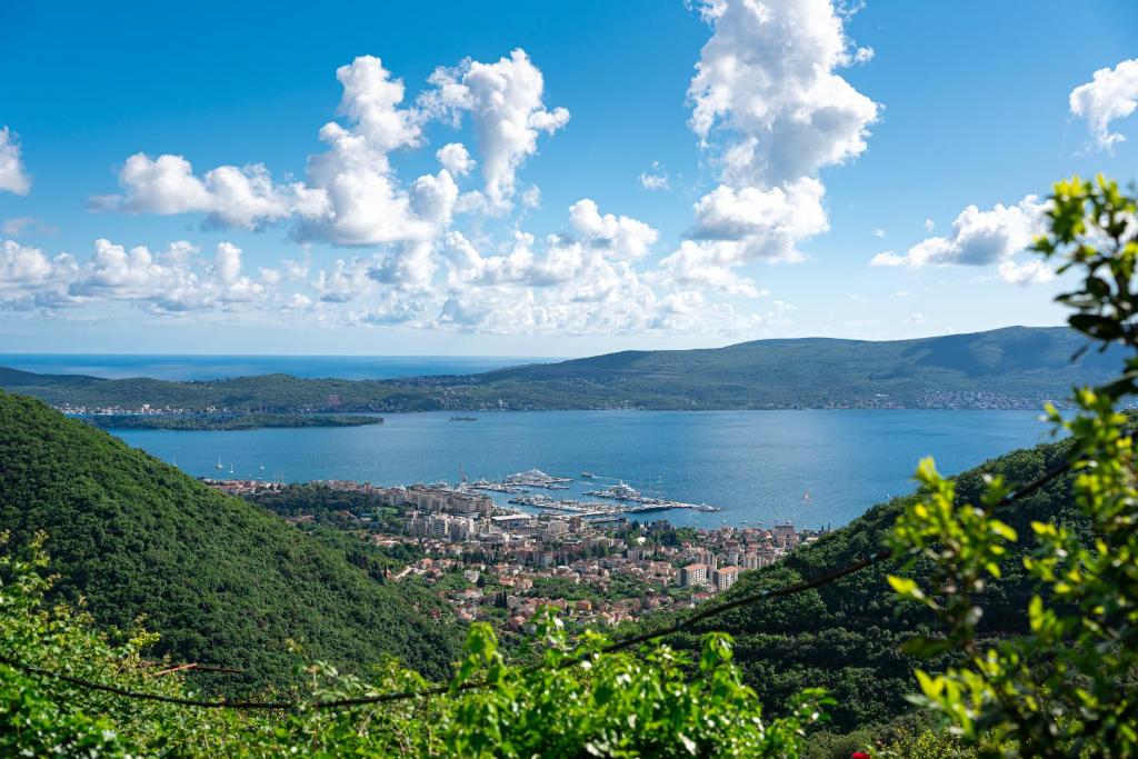 Authentic Mediterranean House with Postcard Sea View - 5