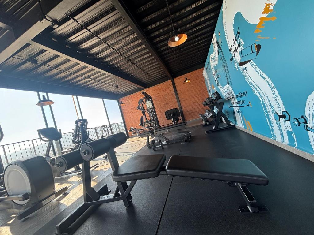 Departamento residencial con alberca y gym - 5