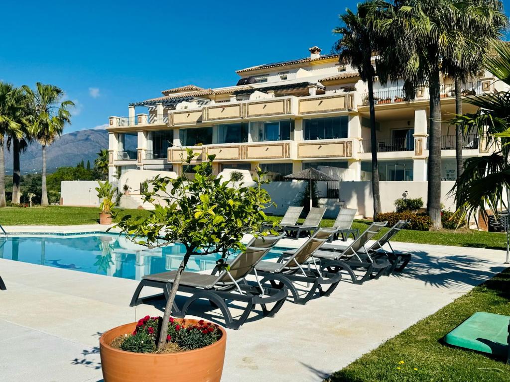 Sea View Apartment, Estepona