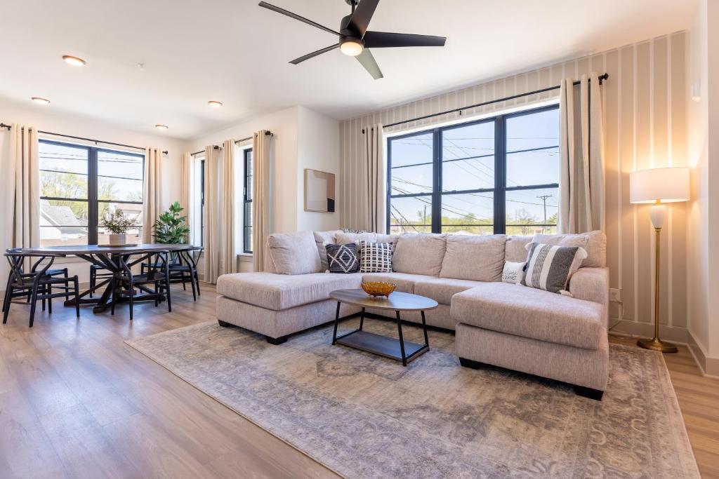 Let the Good Times Roll by Stay Local Nashville, Nashville