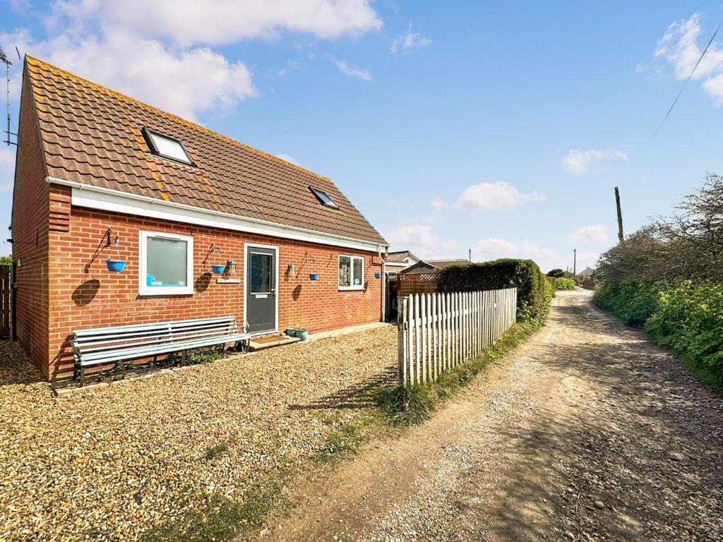 Argonaut Beach House, Lessingham
