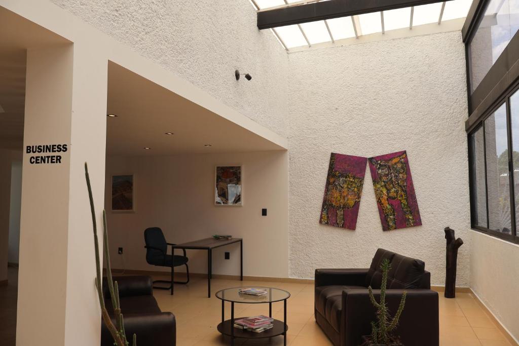 SanRafa Home Office Suites - 3