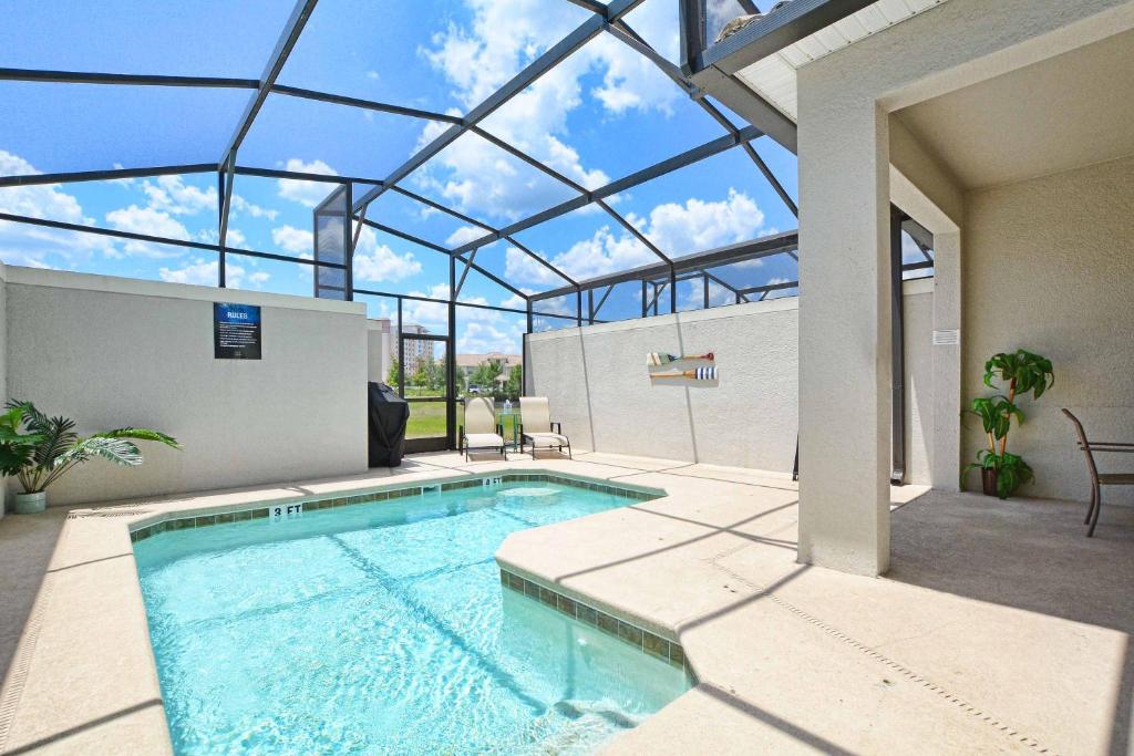 Modern Decor, Waterview With Splashpool, Bbq 1636Str, Kissimmee