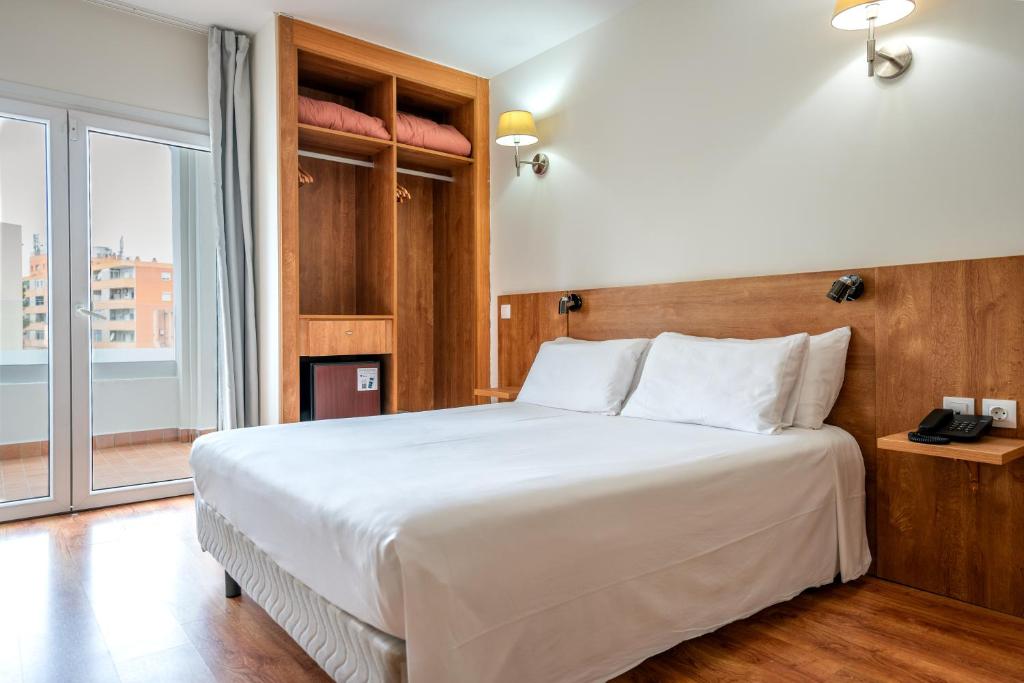 Nura Santa Ponsa & Spa — Hotel rooms in Santa Ponca, Balearic Islands