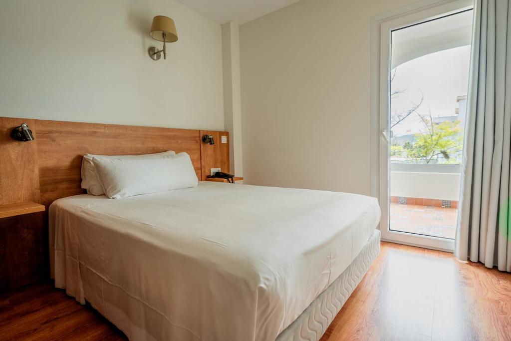 Nura Santa Ponsa & Spa — Hotel rooms in Santa Ponca, Balearic Islands