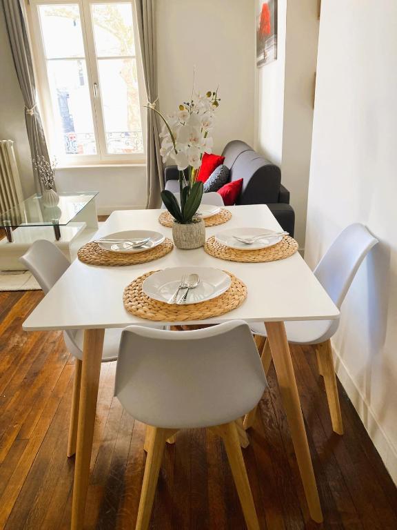 Spacious Home-Style Nancy Apartment - 4