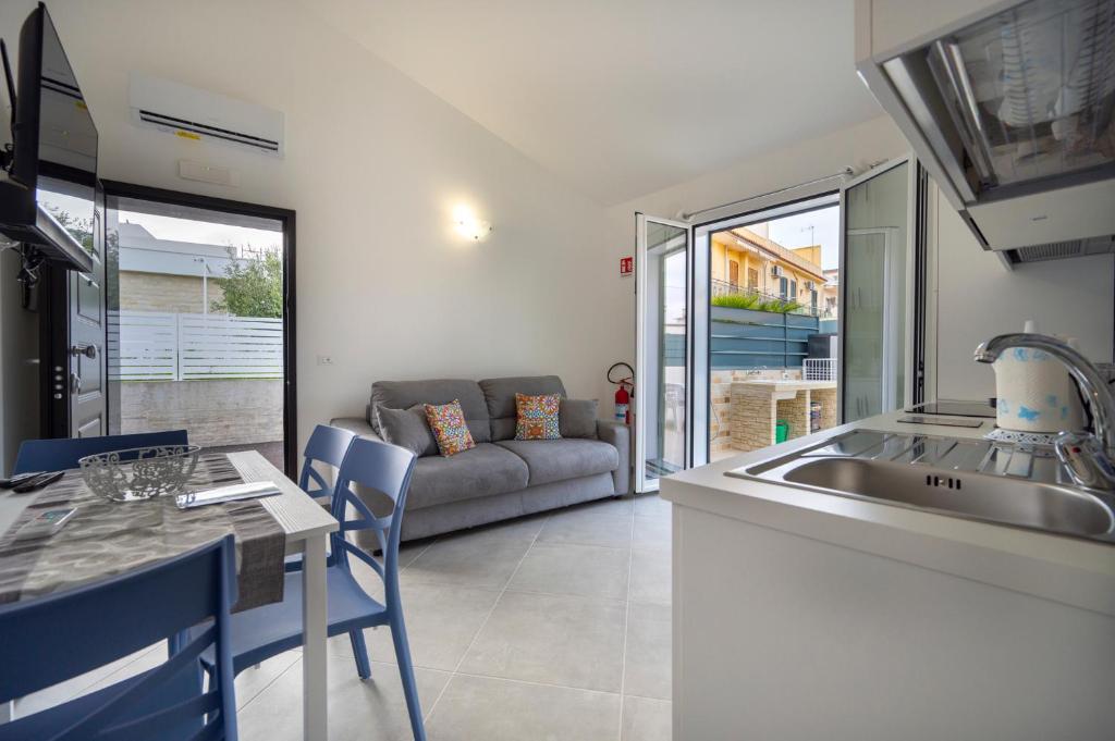 O Molu, Marina dʼAvola