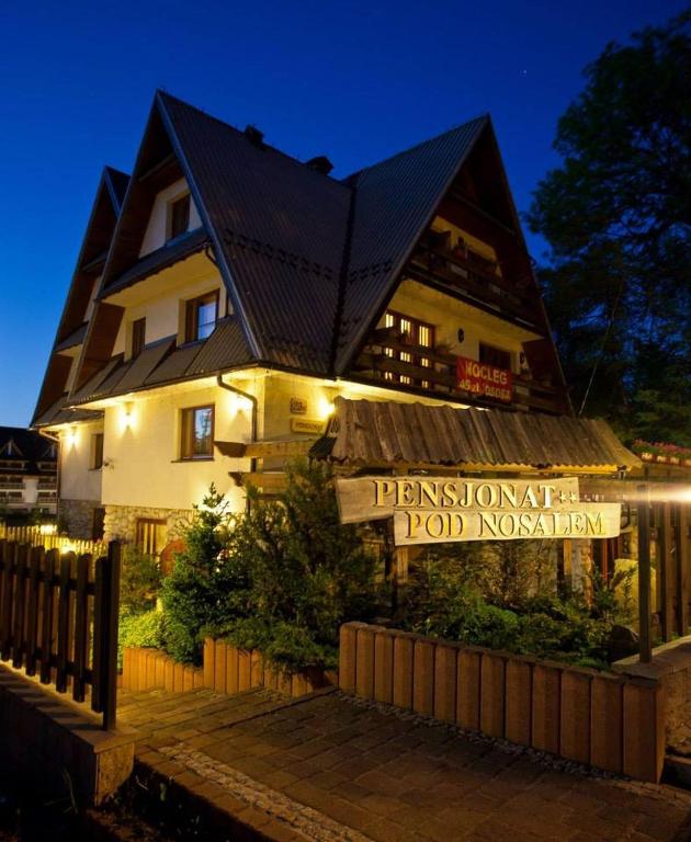 Aparthotel Pod Nosalem — Hotel in Zakopane