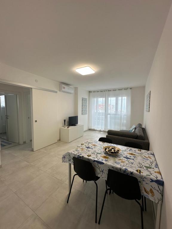 Fontana Sea View Apartment - 4