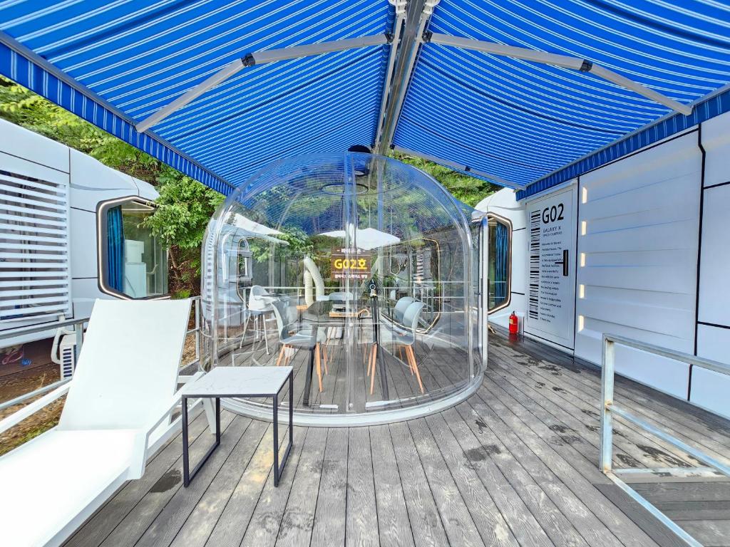 Galaxy-X Hotel-type Caravan Glamping & Pension