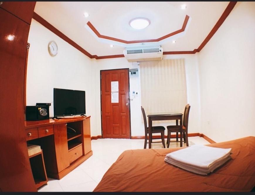 1 Bedroom Great Location10mins Walk to Beach, Pattaya Central