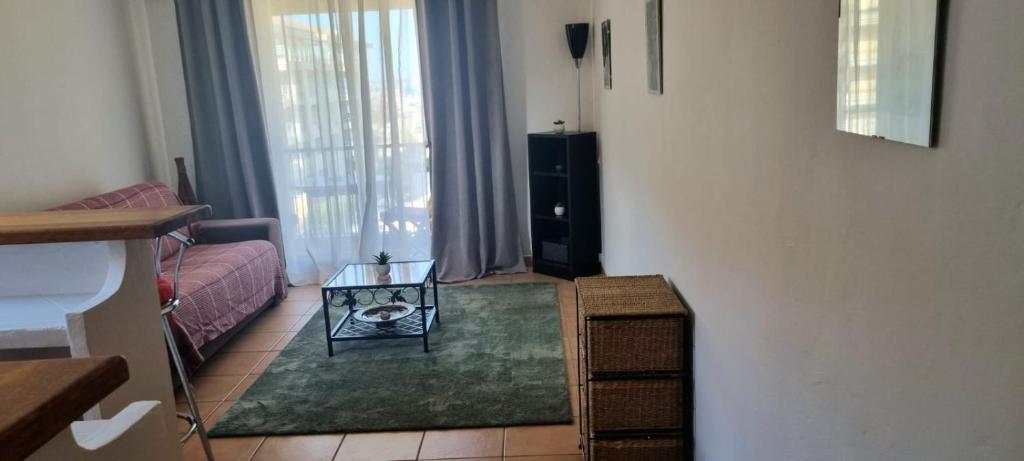 Sea view, balcony, private parking - 4