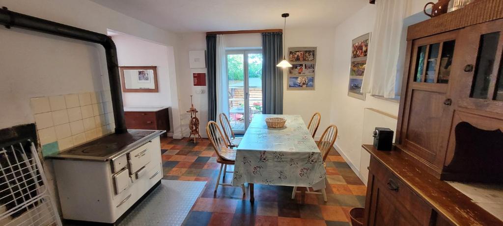 Fast wie zu Hause, Jettingen-Scheppach