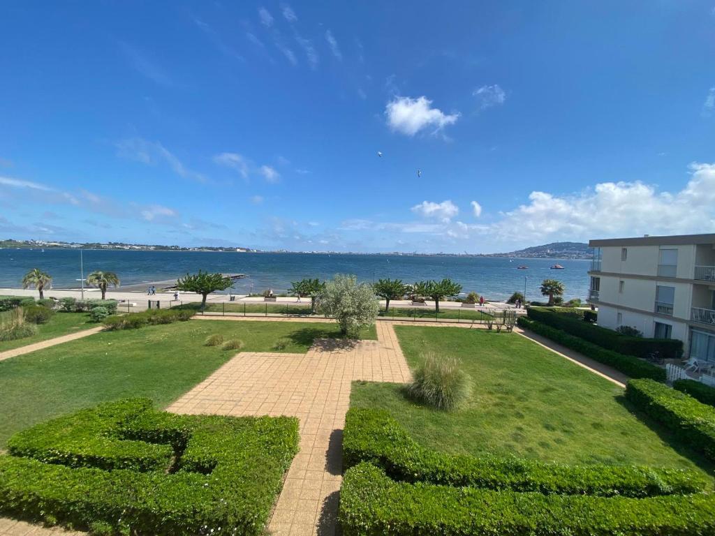 T2 avec balcon, clim, parking public proche - Balaruc-les-Bains - FR-1-503-75, Balaruc-les-Bains