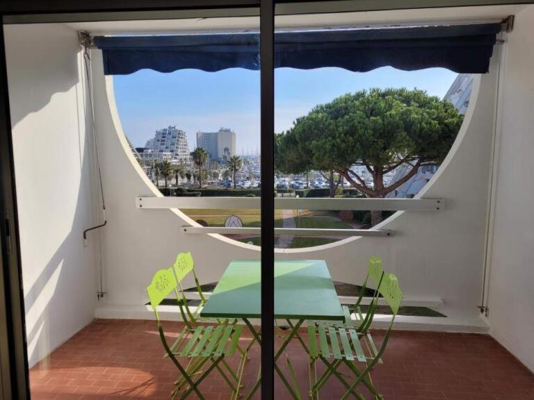 Centre ville, studio vue port, avec parking privé - 4