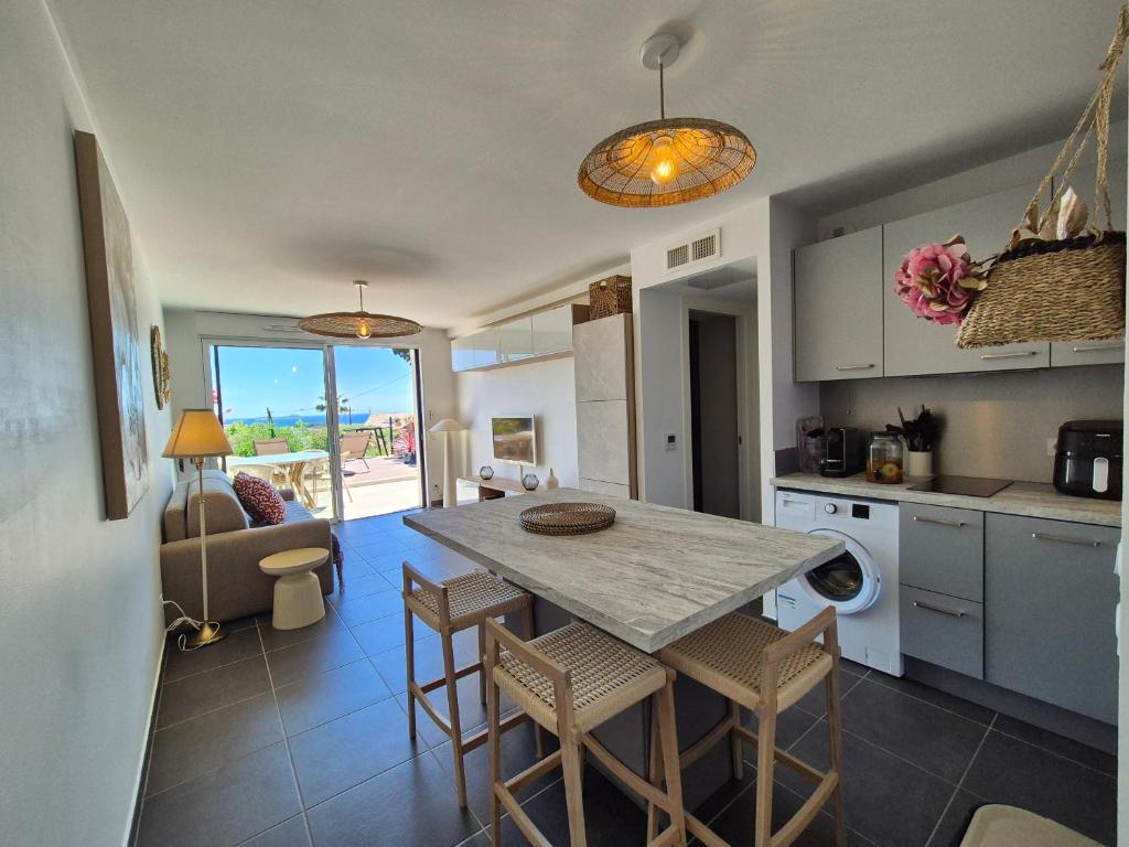 T2 neuf avec sa magnifique vue mer sur la baie de Bandol, Bandol