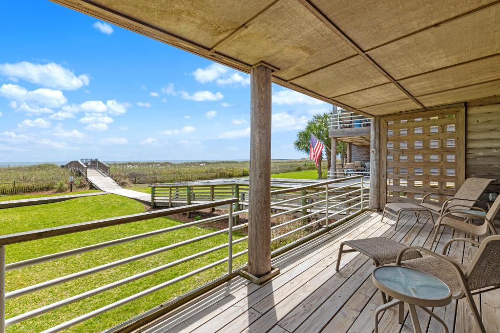 Needle Rush Point Unit B16, Pensacola