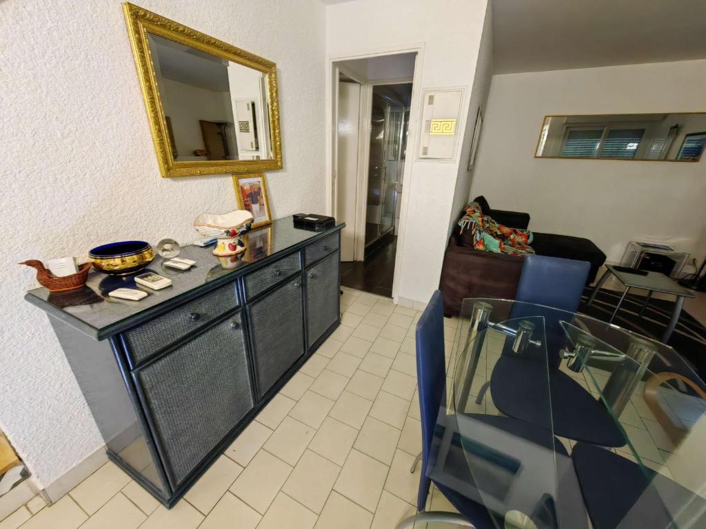 Villa mitoyenne climatisée T3 avec piscine et parking pour 6 - FR-1-607-217 - 3