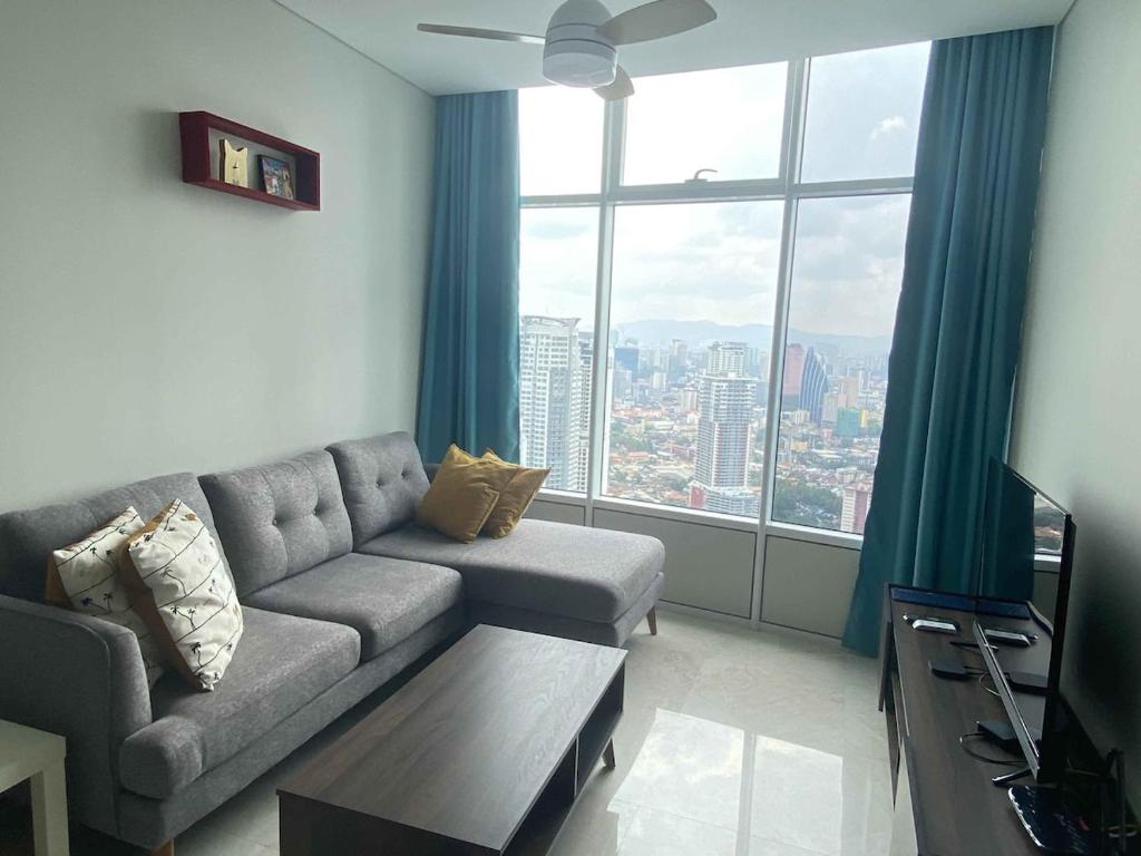 Sky Suites Luxury unit with KLCC view, Куала-Лумпур