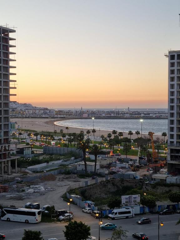 Seaside Serenity 5 Star Flat By Train Station, Oulad Akkou