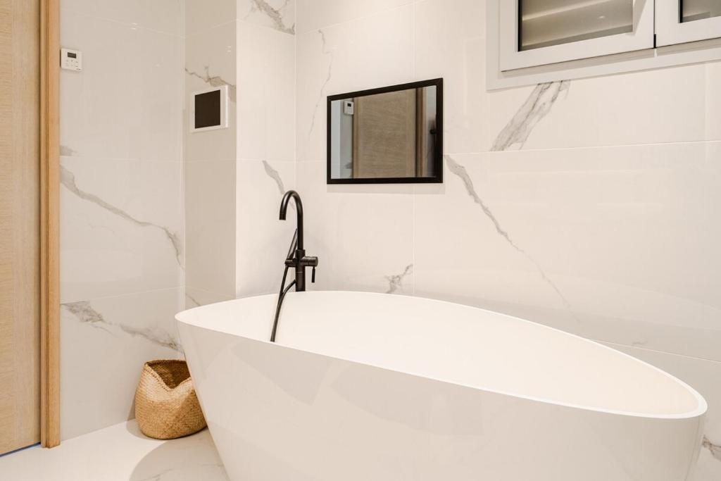 Villa Prestige | Vue Mer & Piscine proche de Super Cannes - 3