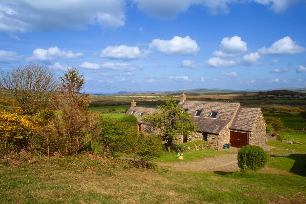 Y Bwthyn Fishguard, Saint Nicholas