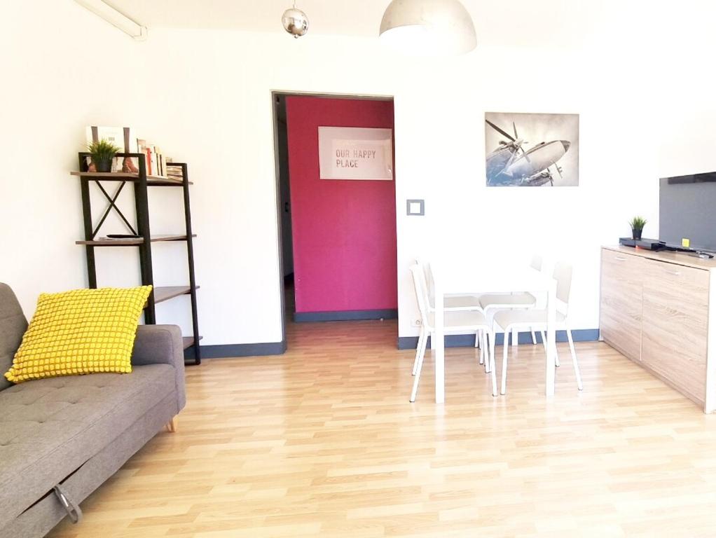 Gd Appartement climatisé, 5 personnes, 15 min a pied de la place de la Comédie, 15 min en voiture des plages - 1