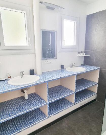 Gd Appartement climatisé, 5 personnes, 15 min a pied de la place de la Comédie, 15 min en voiture des plages - 4