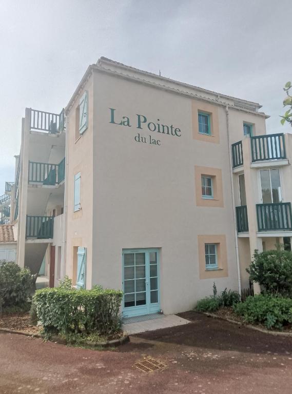 La Pointe du Lac - 2