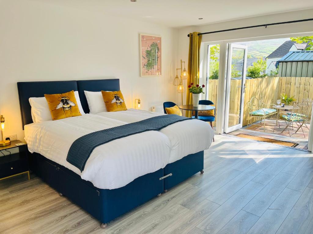 Tree View Studio, Балликасл