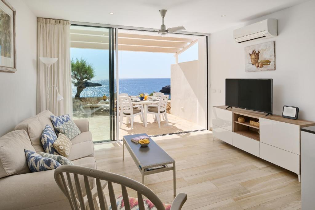 Sea frontline Apartment 'Faraona'. Pool. WIFI - 5
