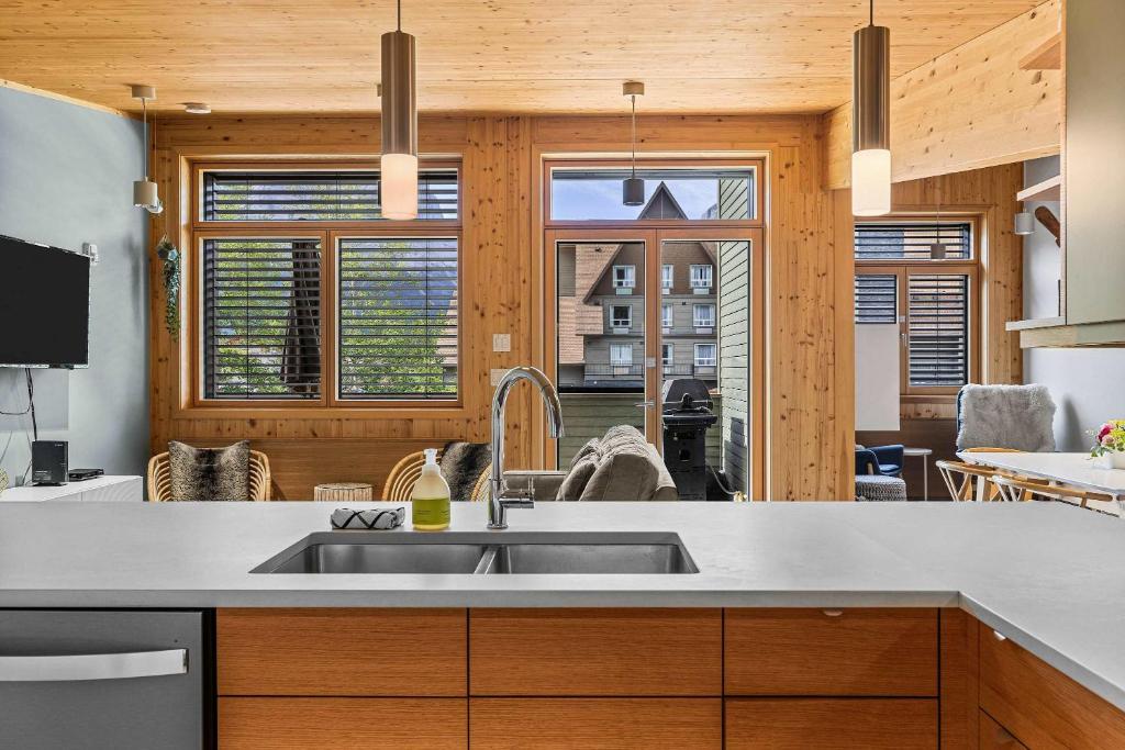 Alps #201- LEED Gold Certified, Canmore