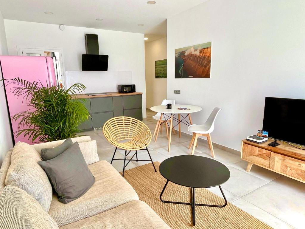 Weybeach 7 - New, modern, stylish, fully equipped, La Santa