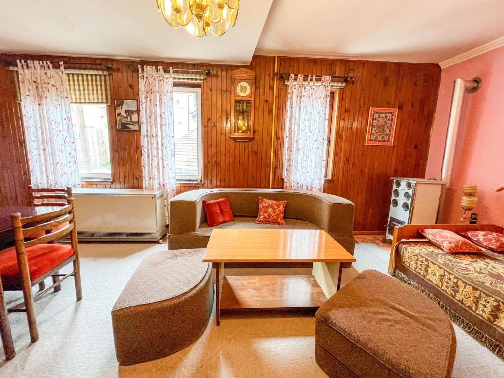 Sarajevo Time Travel with Grandpa - 4