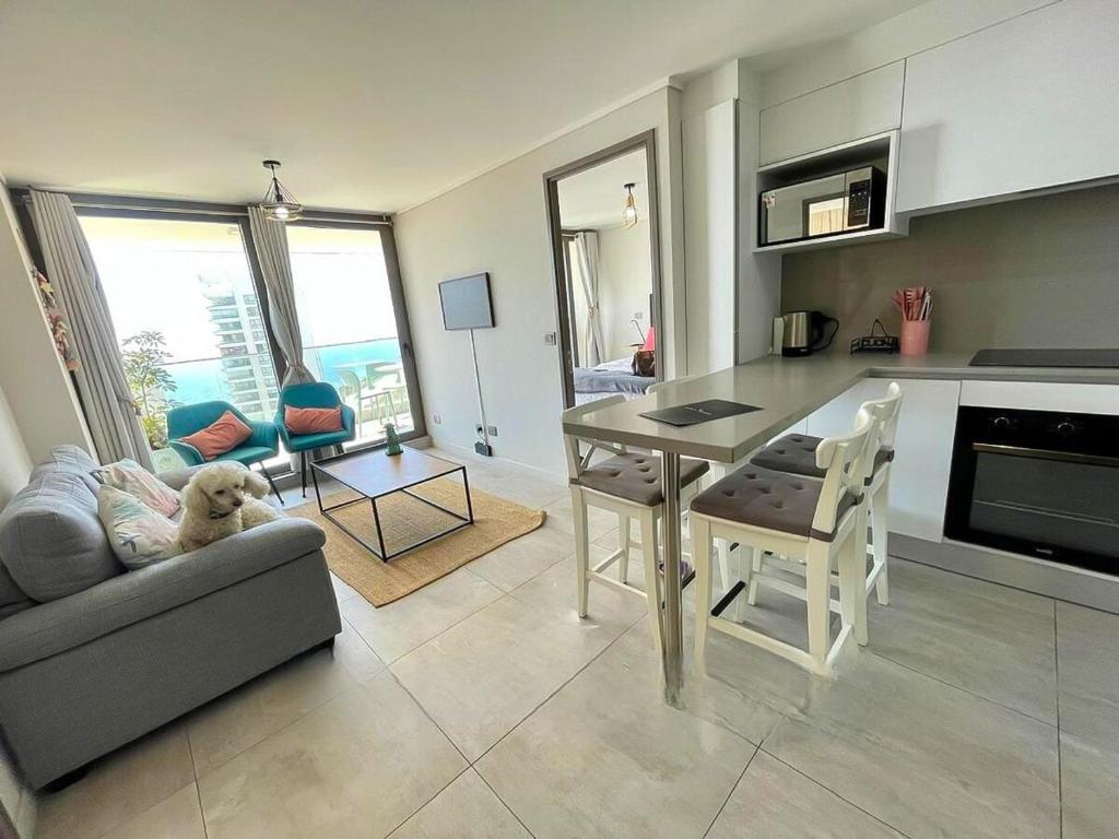 Reñaca Encantador - Departamento precioso con dos dormitorios en suite, sol y vista al mar - 2