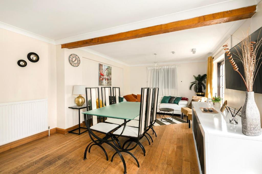 Down Place Lodge, Windsor photo 8