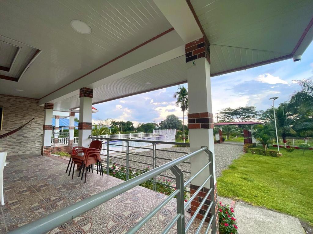 Villa Gladys con Piscina Privada y Vista Natural - 3