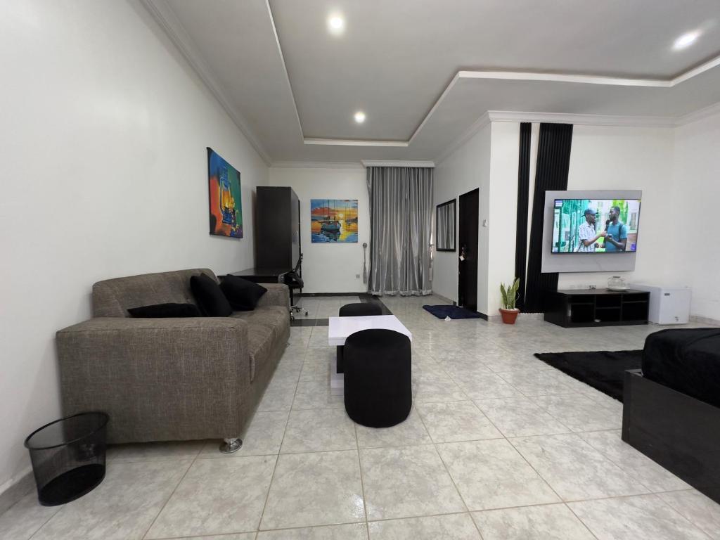 One Room Service Apartment in Kaduna, Birnawa